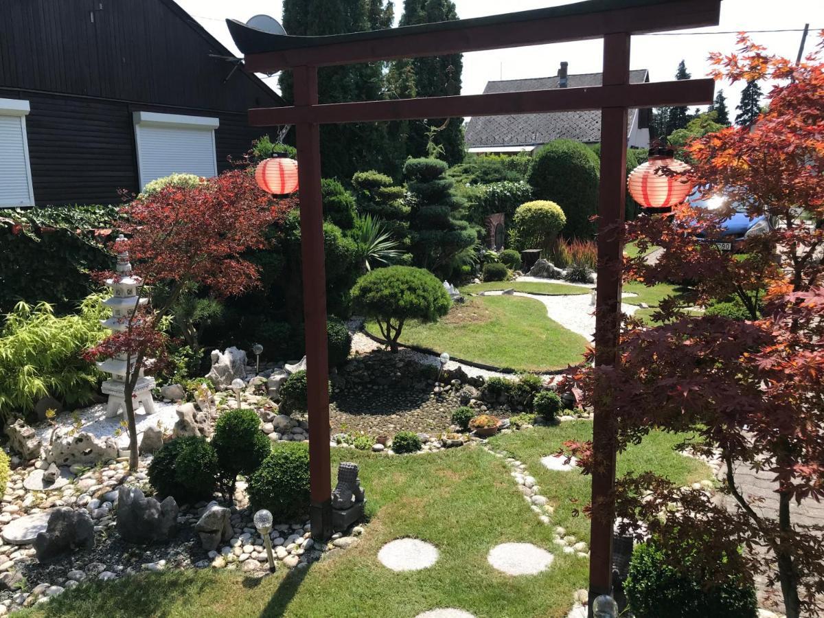 Nyaralo Japankerttel - Apartment With Japanese Garden Балатонмариафюрдё Экстерьер фото