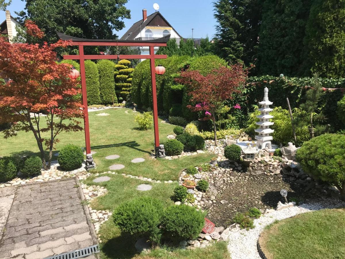 Nyaralo Japankerttel - Apartment With Japanese Garden Балатонмариафюрдё Экстерьер фото